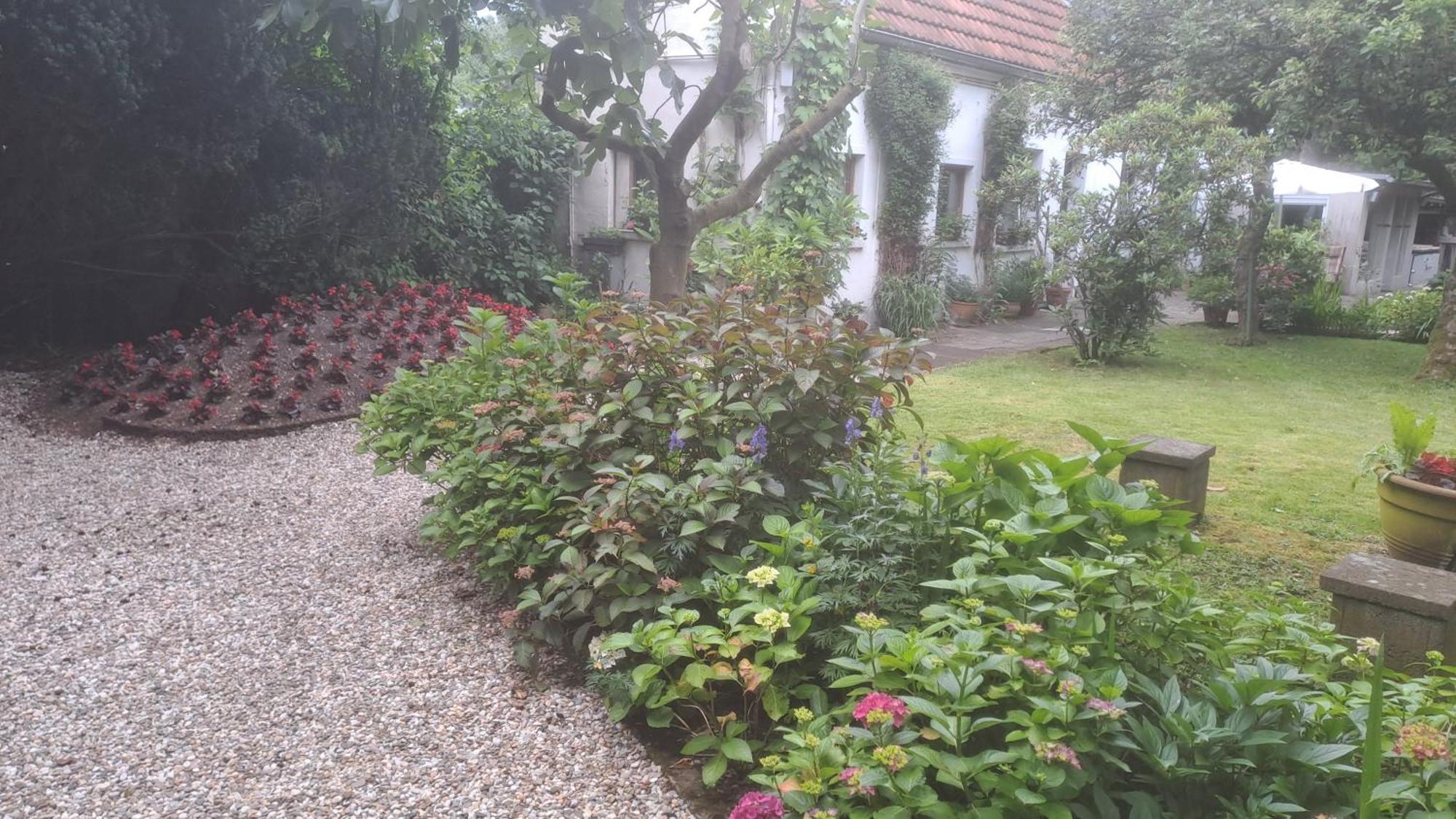 Apartmenthaus Mit Sauna Und Whirlpool Krefeld Exterior photo